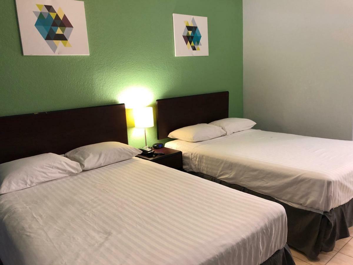 Hwy 59 Motel Laredo Medical Center 외부 사진